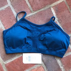 Fabletics “Gwen” Bra II Feel Good Foundation
